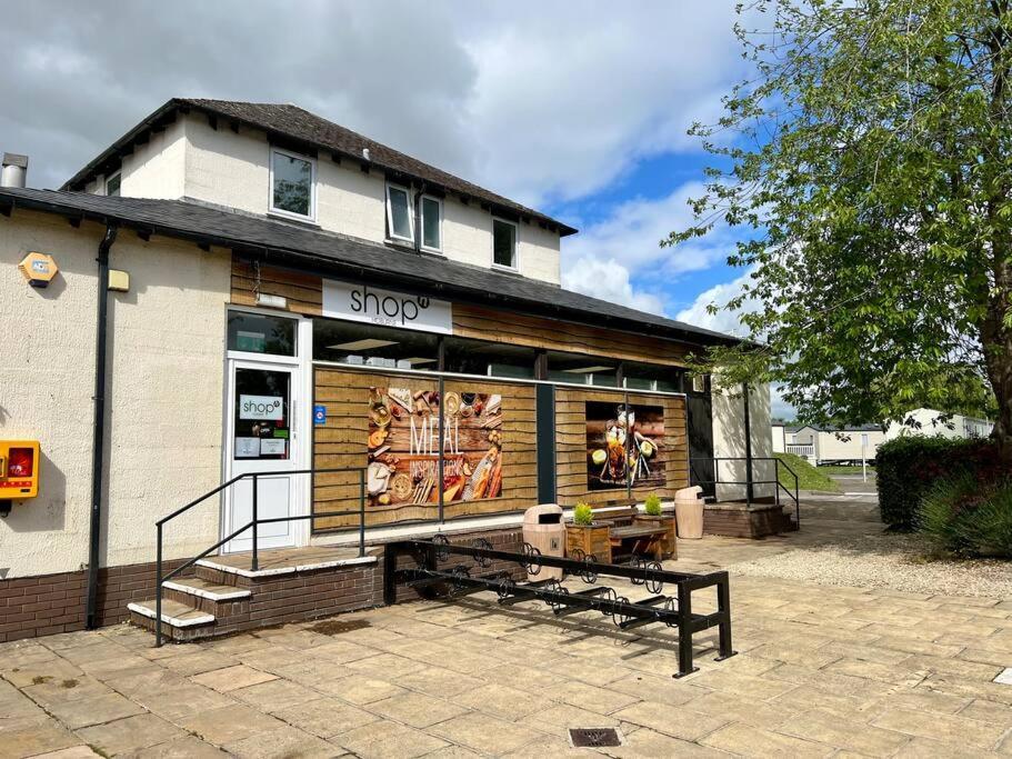 הוילה סאות' סרני Waters Edge, Hoburne Cotswolds מראה חיצוני תמונה