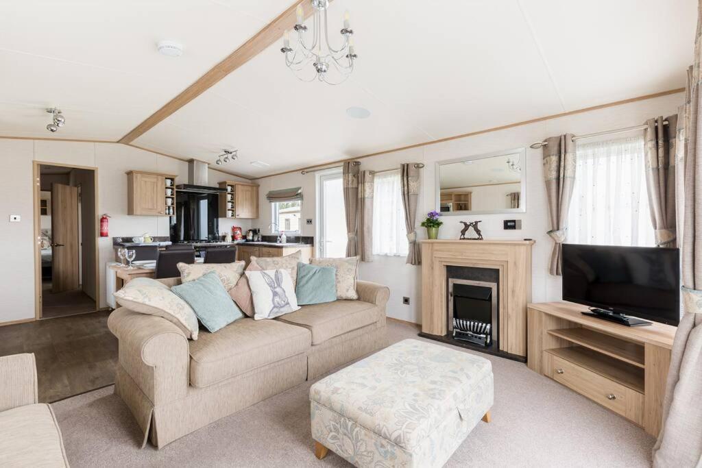 הוילה סאות' סרני Waters Edge, Hoburne Cotswolds מראה חיצוני תמונה